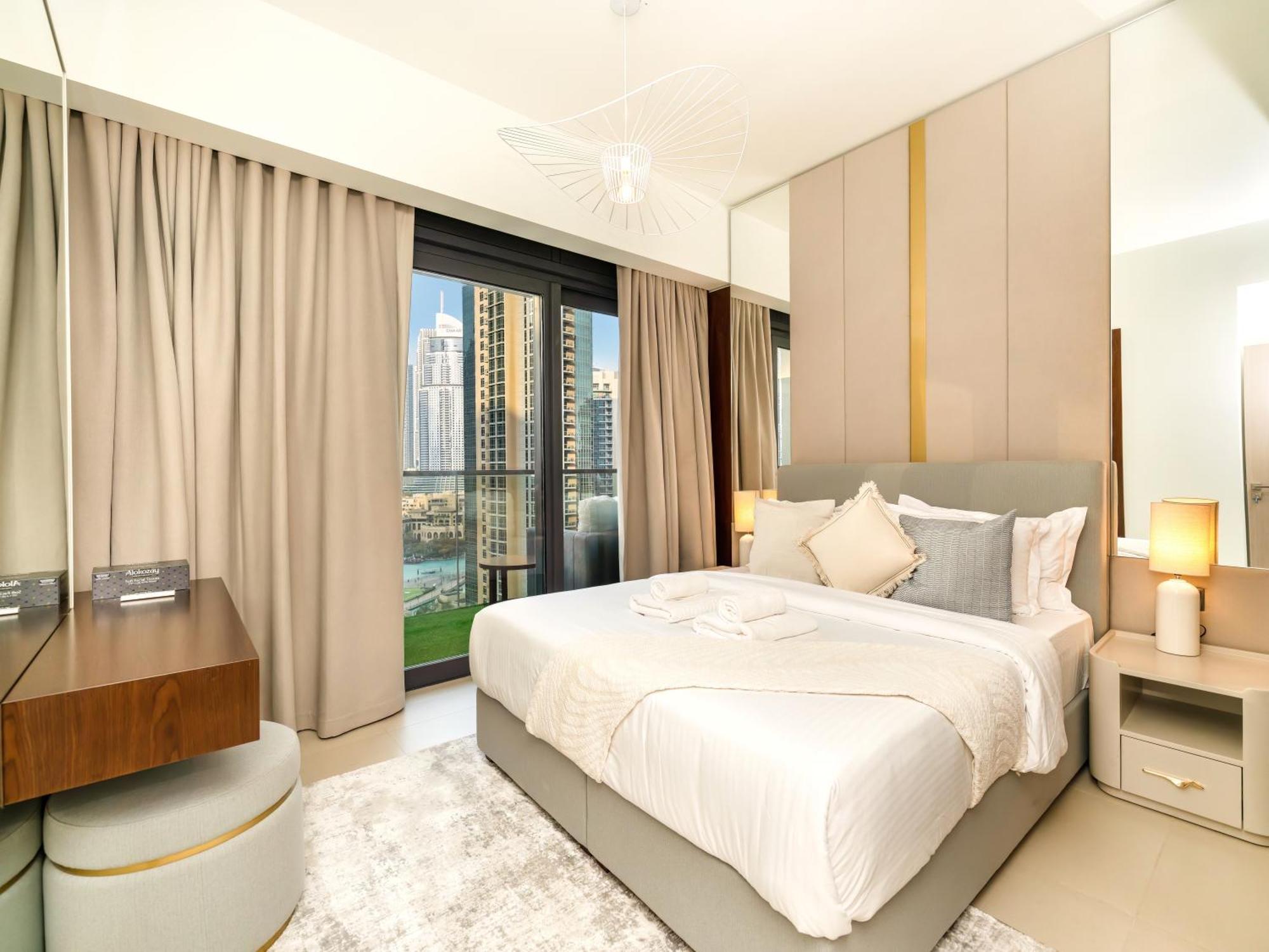 Exquisite 2 Bedroom Apartment I Burj Khalifa & Fountain Views I Free Gym, Pool, Parking, Wi-Fi And Ps5 I By Skyline Serenity Dubai Ngoại thất bức ảnh